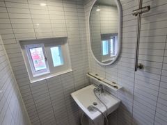 Unit 201, Seongwoo Villa 4th image