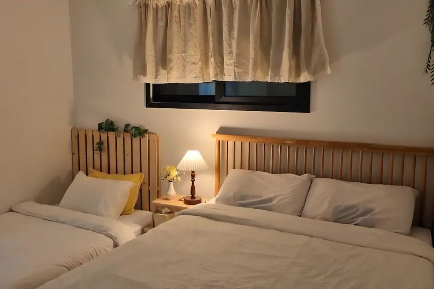 공항동,방2침대3,신축