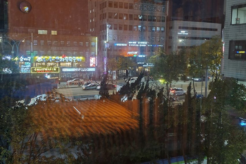 신논현역도보2분 쉼터2