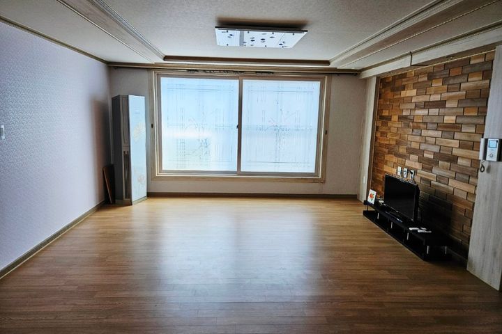 Ansan Parkville Three-Room Apartment 2th image