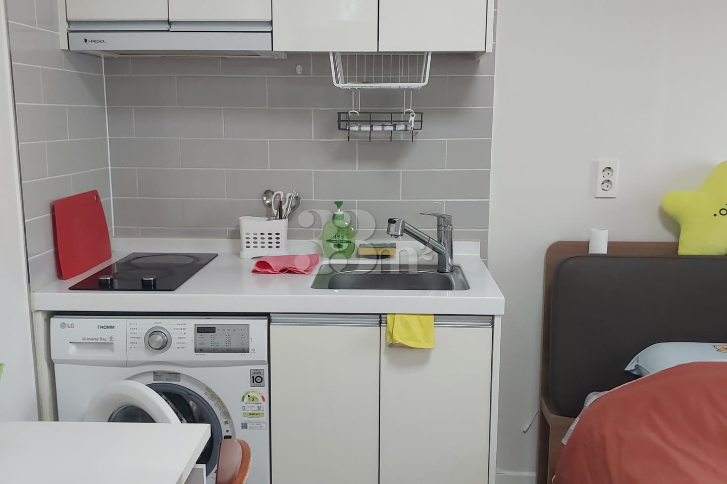 Newly built studio apartment within walking d 2th image