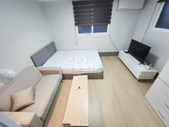 Fully furnished studio, 7-minute walk from Se 4th image