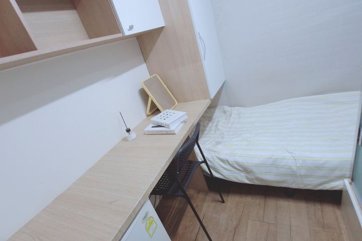 Hongdae Center E Shower Room 2th image