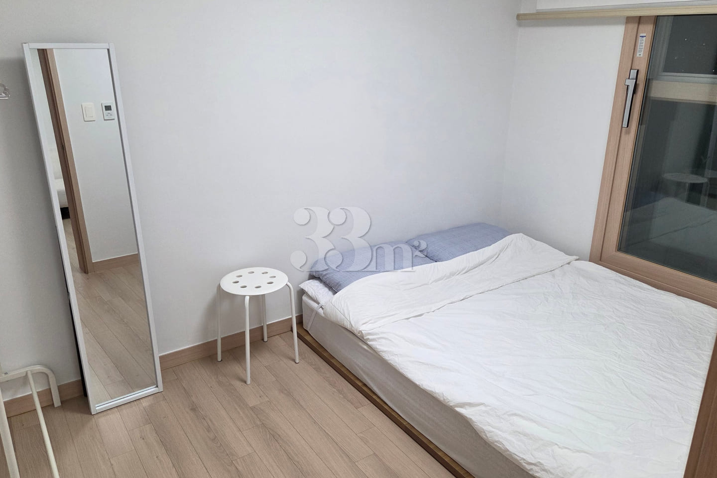 Neat, white-themed two-room unit near Beomeo 2th image