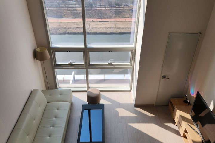 Right by the subway station. Spacious duplex 4th image
