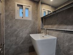 Room 206 3th image