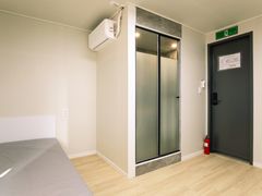Luxury Spacious Room with Full Options 412 2th image