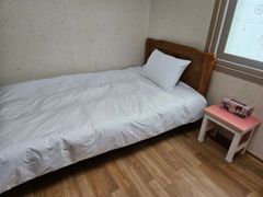 Bangu Market, 3 bedrooms, 1 attic 1th image