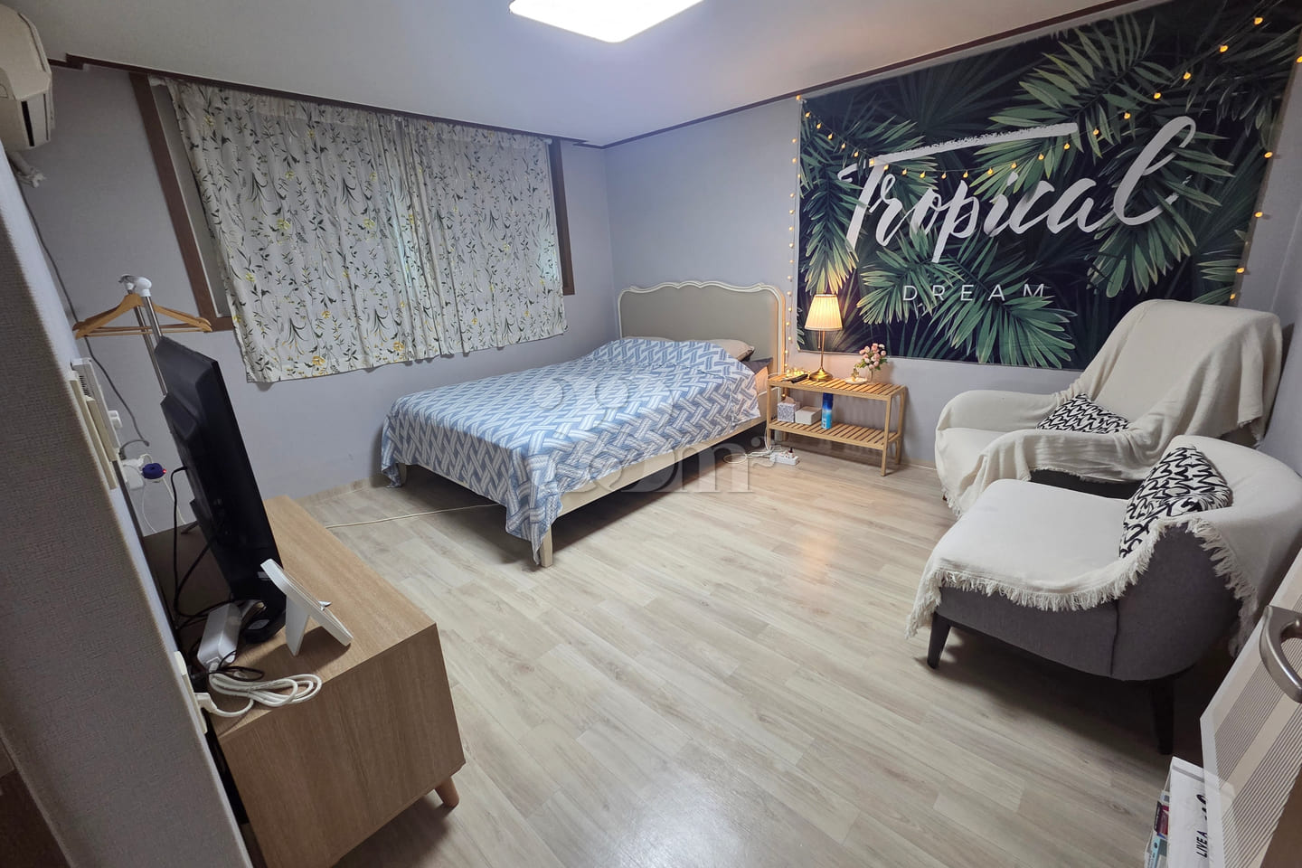 6 minutes from Suwon City Hall Station, 3 fre 0th image
