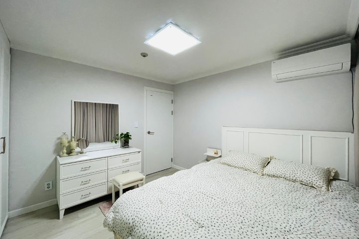 Three-room apartment, 7 minutes from Gangneun 4th image