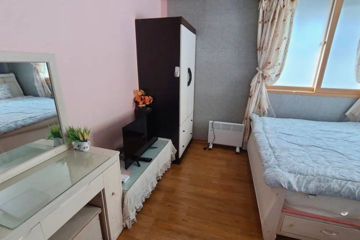 Cozy House 3th image