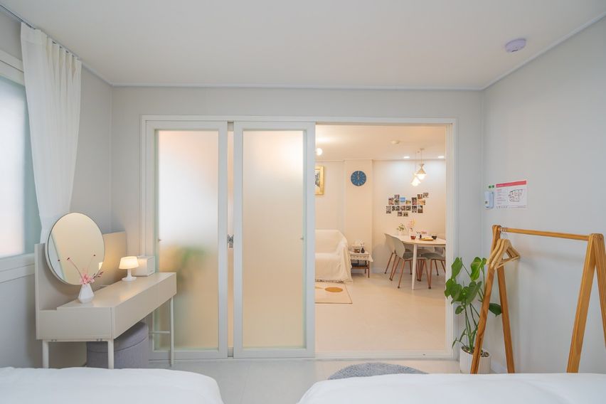 Dongdaemun, 2-minute walk, 3-room apartment w 4th image