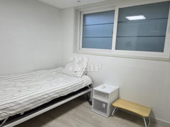 Newly Built Studio Apartment near Banghak Sta 1th image
