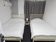 싱글침대 2개있는방 0번째 이미지