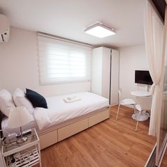 9 minutes from Hongik University Station Unit Image