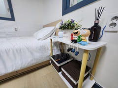 Room 203 13th image