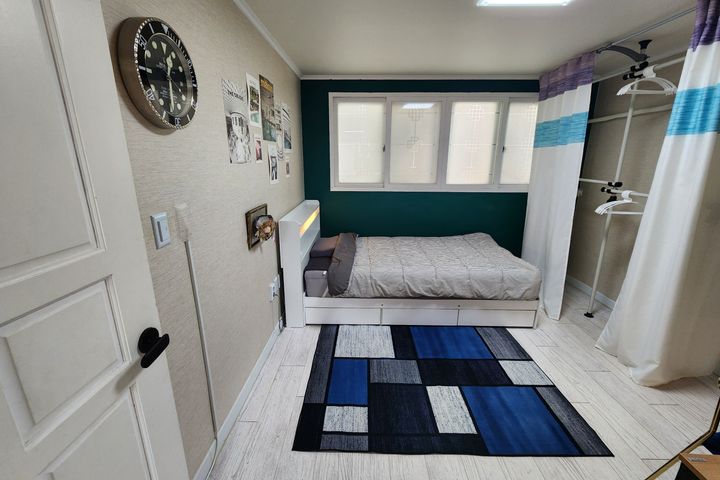 Hwagok-dong: Very large room, fully furnished 2th image