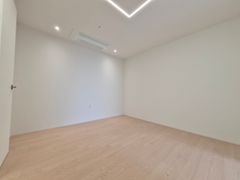 Large, newly built apartment near Bucheon Sta 5th image