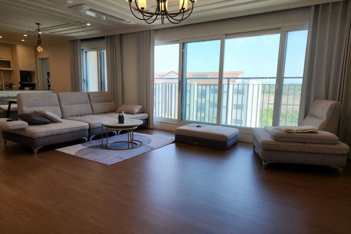 Humphrey Penthouse 0th image