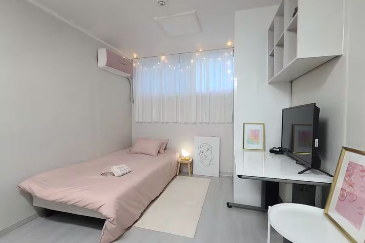 Newly opened, 9 minutes from Hongik Universit 0th image