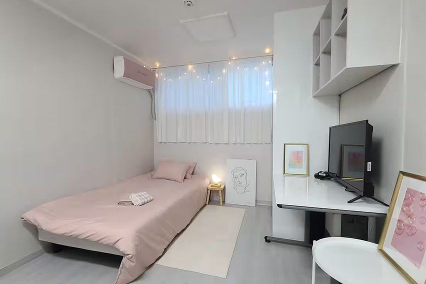 Newly opened, 9 minutes from Hongik Universit 0th image