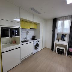 Yangyang Beach Hotel, Fully Furnished, Option Unit Image