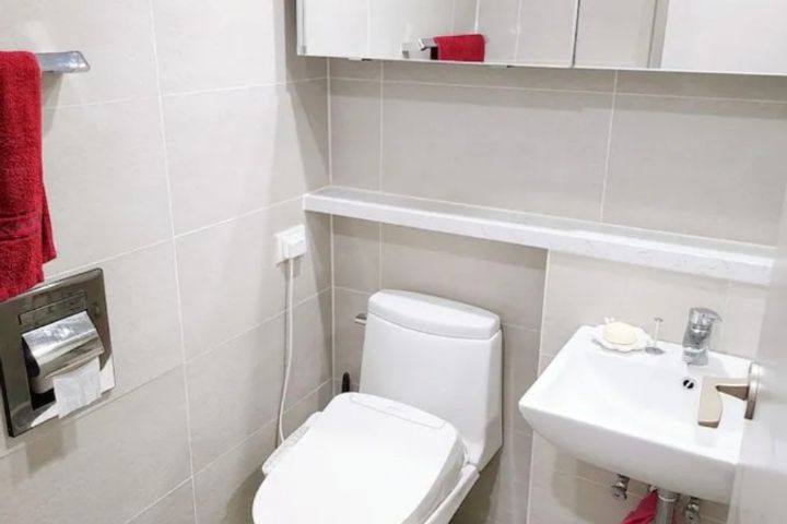 A rare, hotel-quality two-bedroom :) 16th image