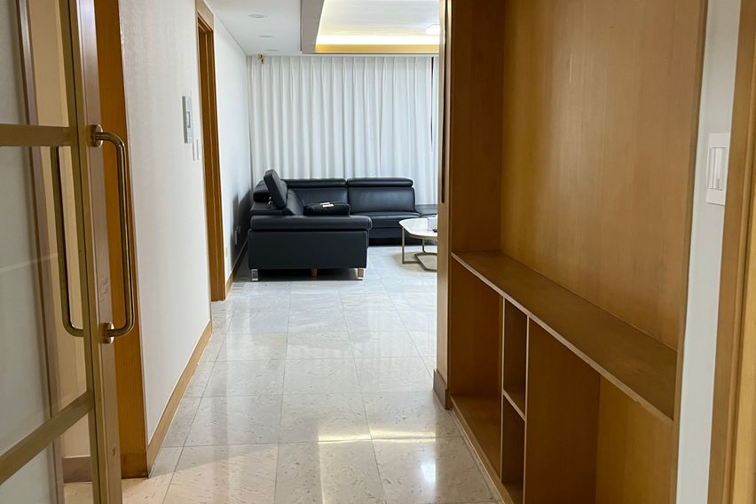 Goldenville 301 9th image