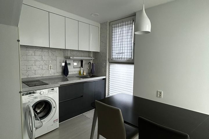 Private house within walking distance of Hyeo 17th image