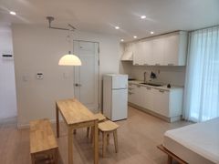 Seongsu-dong Modern House 0th image