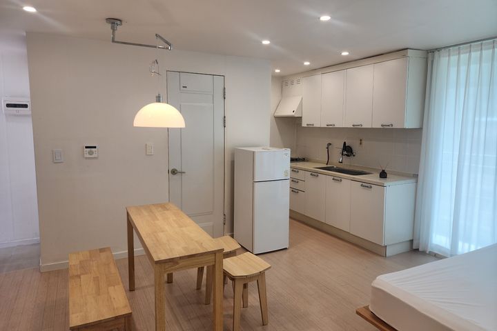 Seongsu-dong Modern House 0th image