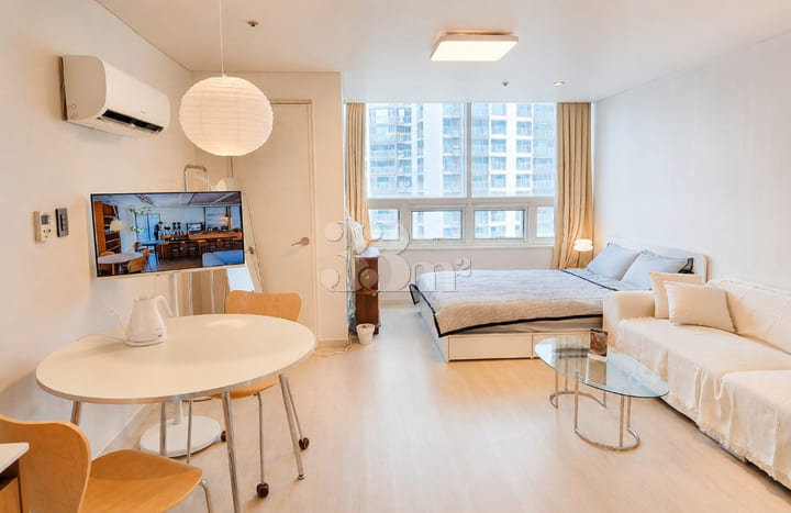 Jamsil Saenae – fully renovated and spotless. 방 이미지