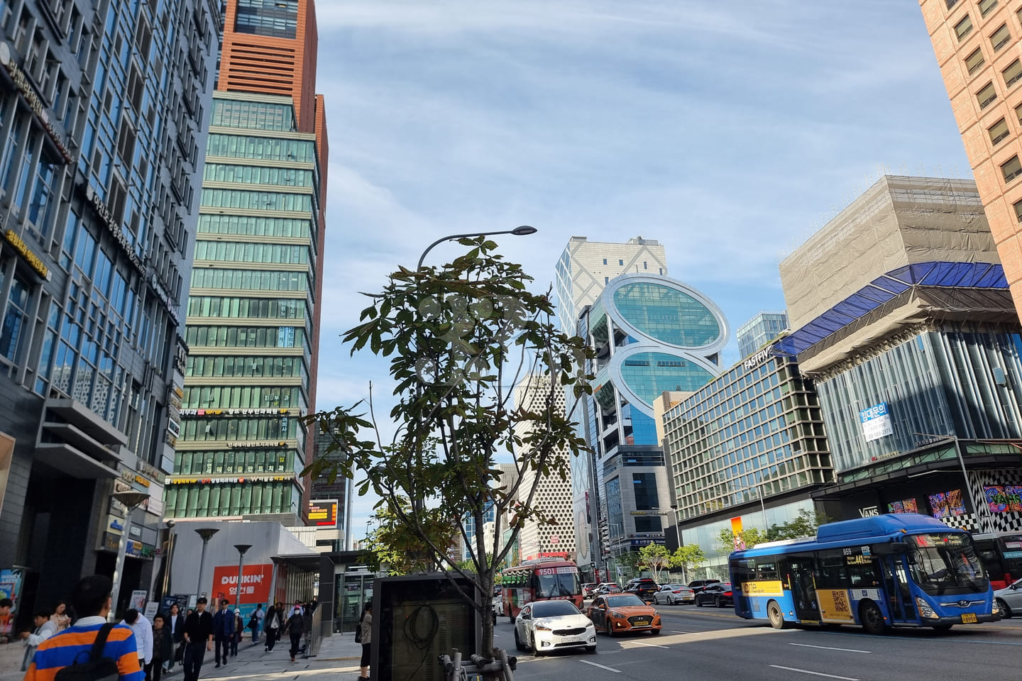 Fully furnished room near Gangnam Station (Li 19th image