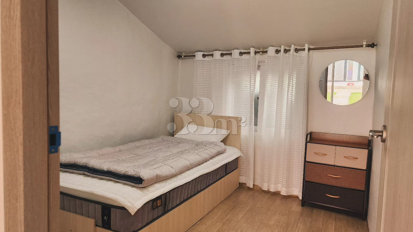 Single room for women only in Jeju City 4th image