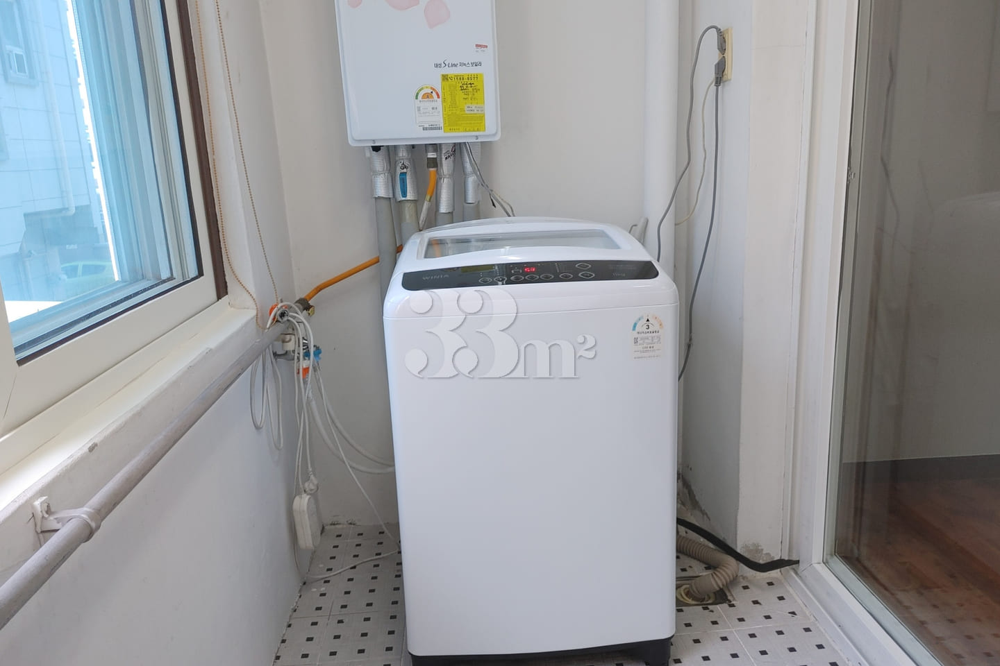 Spacious Studio Apartment in Sinchang-dong (U 11th image