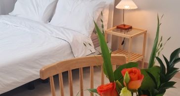 강이 보이는 조용한 곳 방 이미지