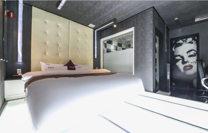 Aria Unmanned Hotel 2th image