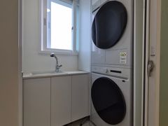 25-pyeong unit; within walking distance of Ju 11th image