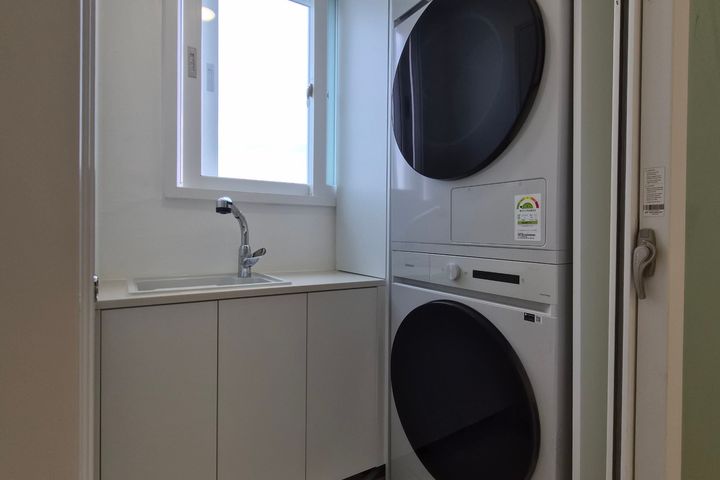25-pyeong unit; within walking distance of Ju 11th image