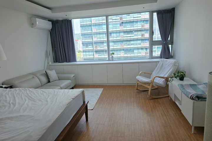 평촌역풀옵14평.침대2 10번째 이미지