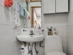 Gunja House 4th image