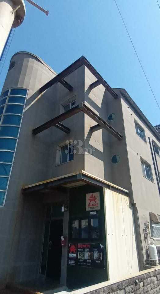 Studio apartment in downtown Jeju City 1th image