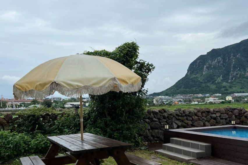 산방산  돌담_해무리 14번째 이미지