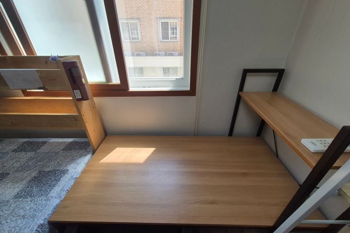 A sun-drenched room. 14th image