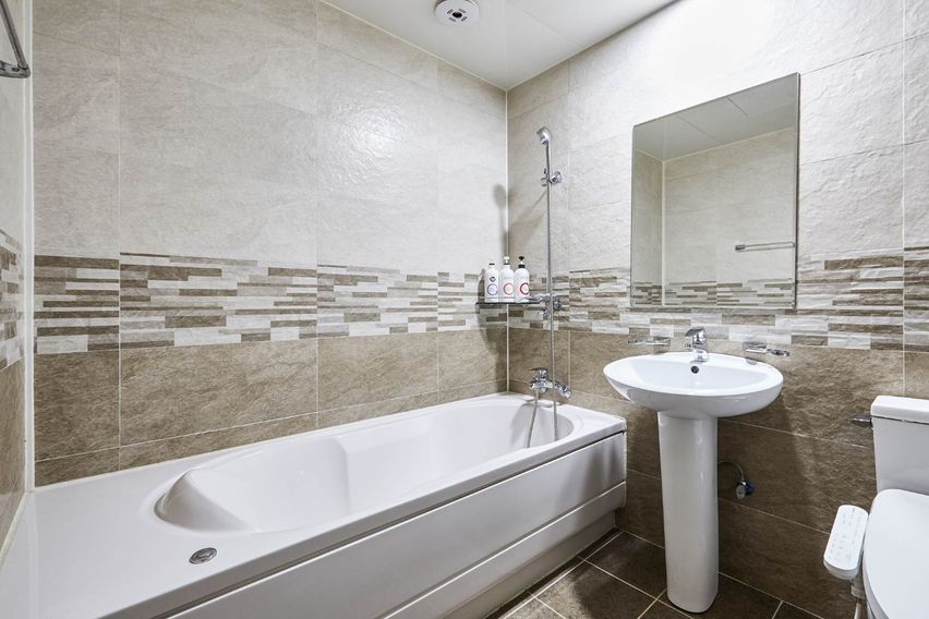 The cleanest accommodation in Suwon 2th image