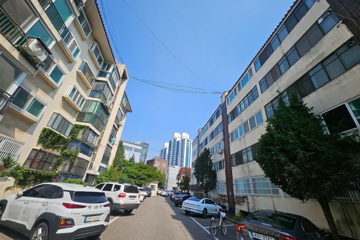 Bright, south-facing 3-room unit in Ilsan-don 8th image