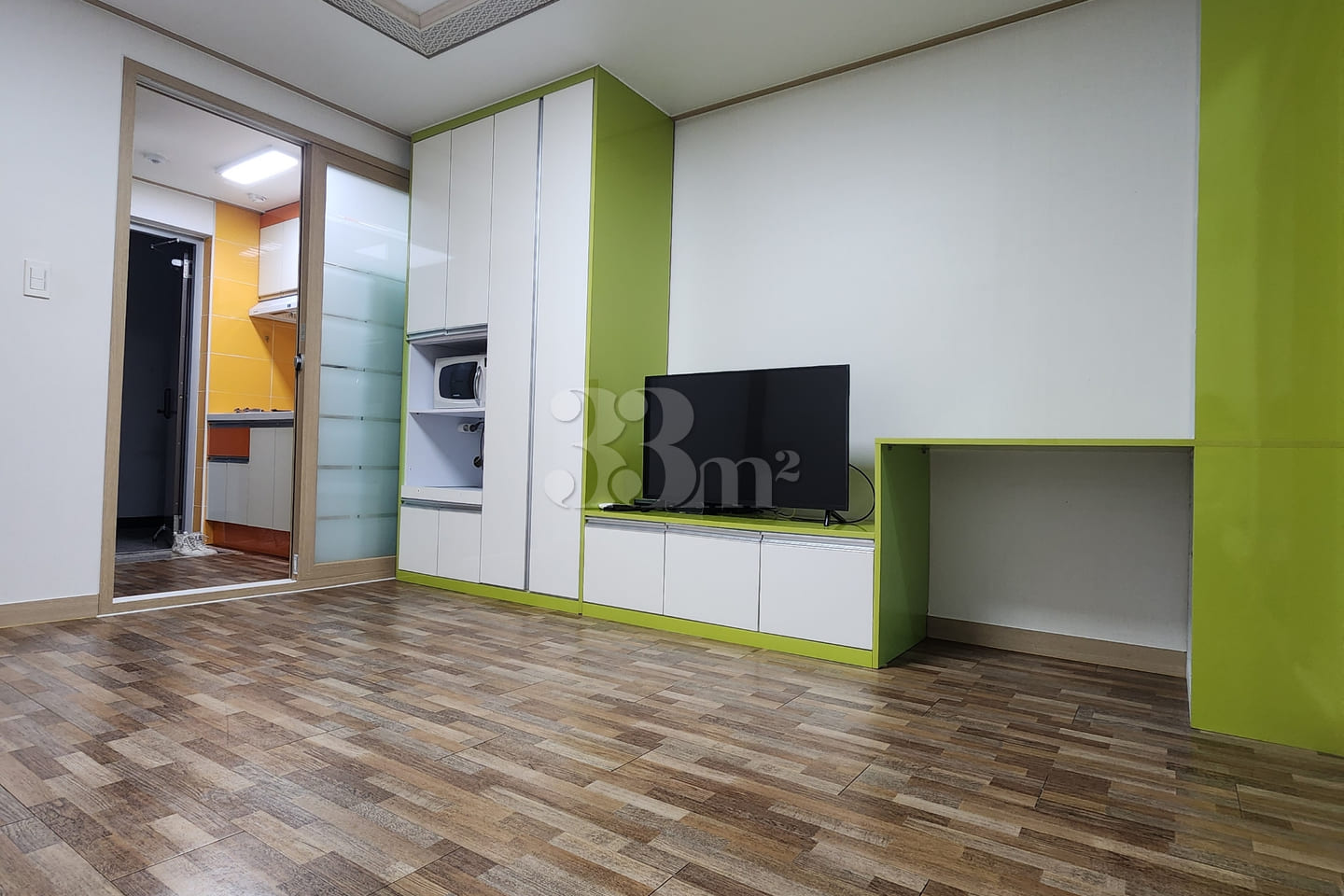 Studio apartment with a separate kitchen near 1th image