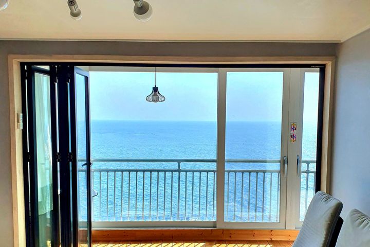 Sunrise Ocean View Apartment 0th image