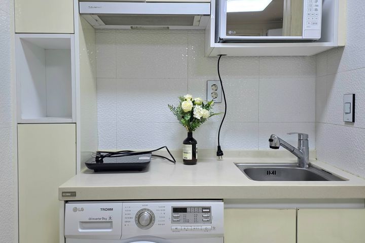 Lakeville, Unit 101 5th image