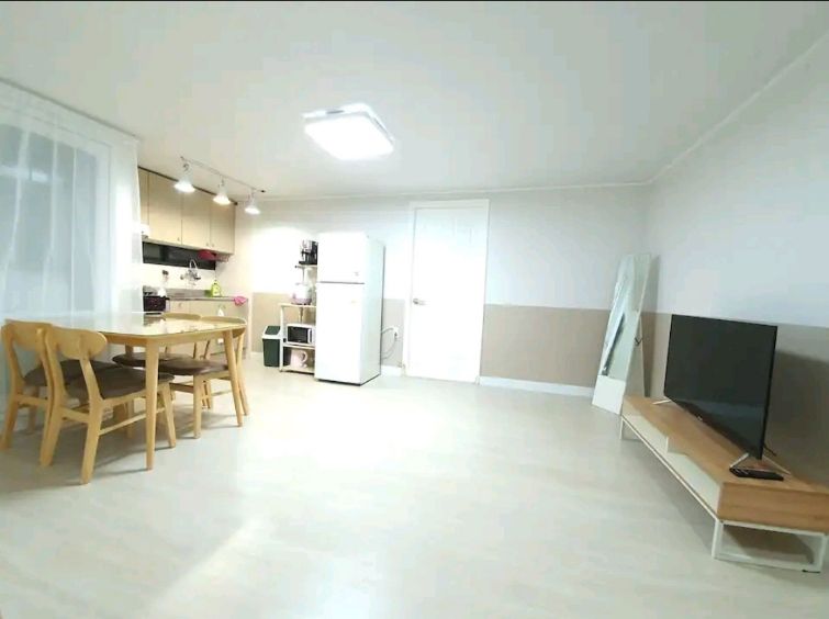 깨끗한 모던하우스